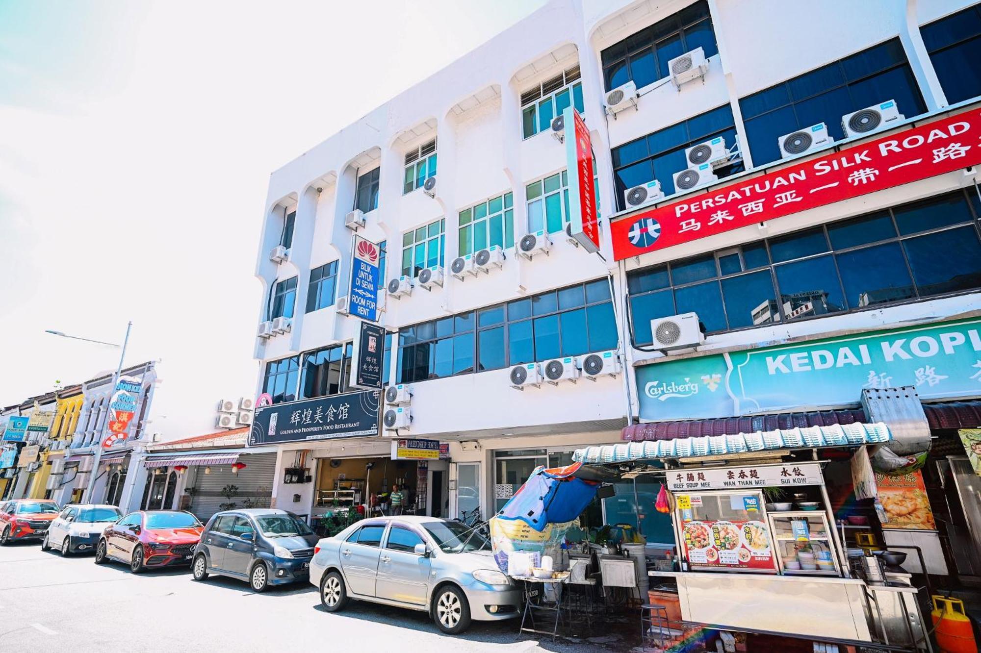 Swing & Pillows - Penang Road, Penang Asrama *
